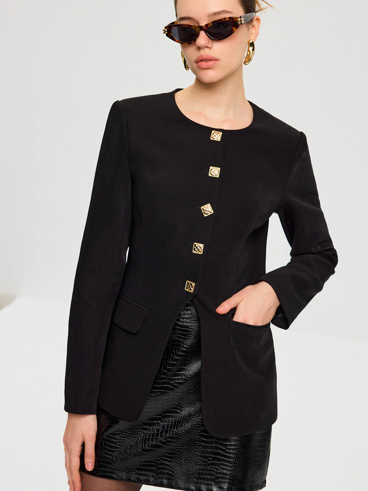 METAL BUTTON BLAZER