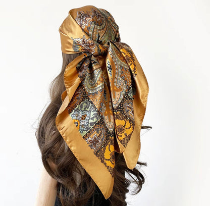 CHIC SUMMER BANDANA