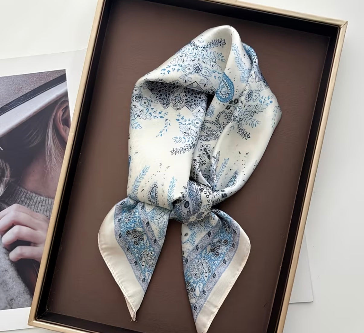 CHIC SUMMER BANDANA